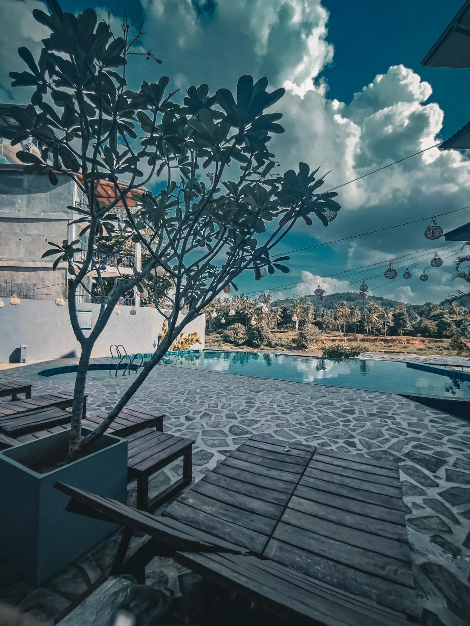 Hotel Elephant Park - New Deal! Half Off Airport Pickups Available Pinnawala  Dış mekan fotoğraf