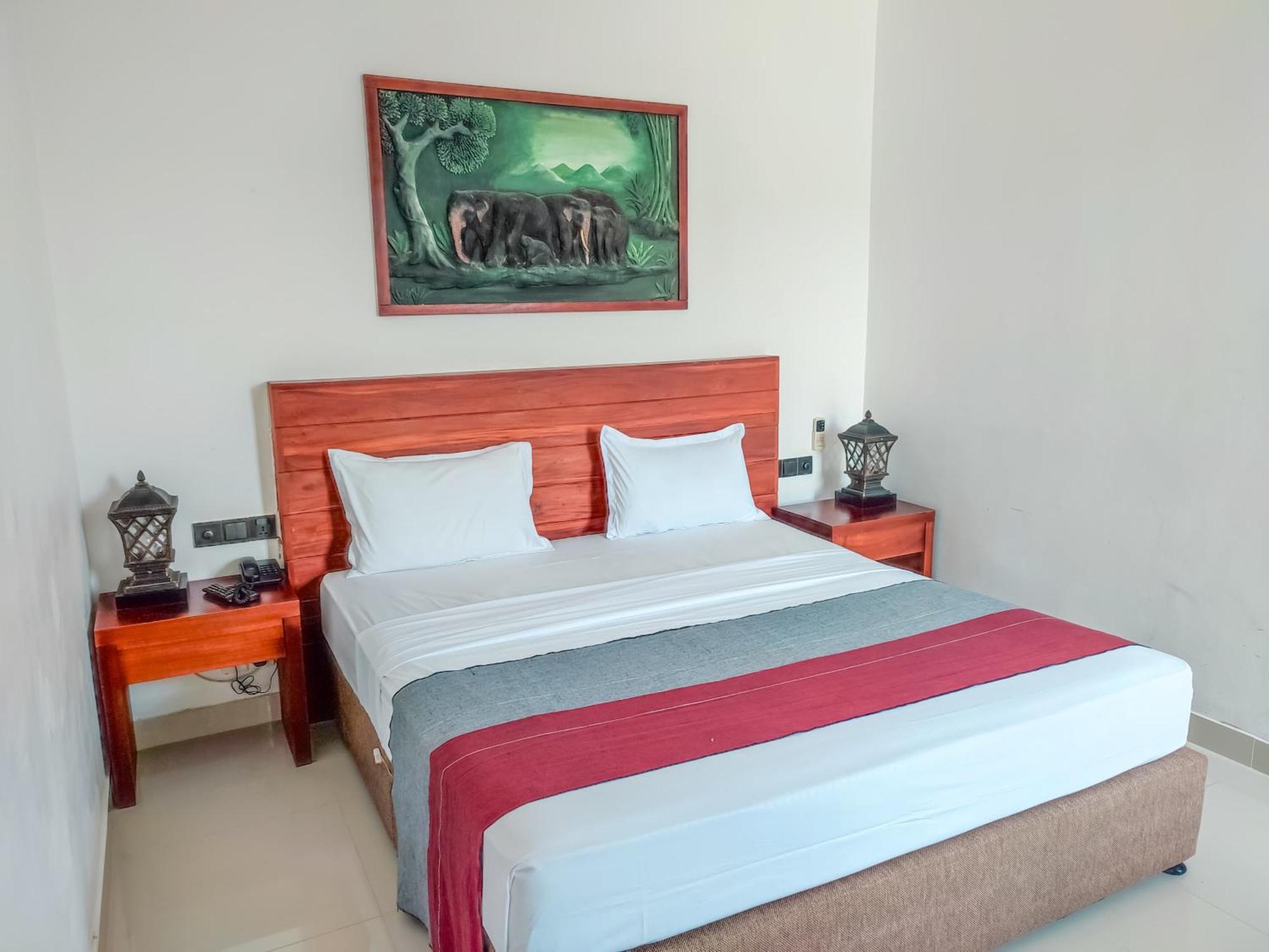 Hotel Elephant Park - New Deal! Half Off Airport Pickups Available Pinnawala  Dış mekan fotoğraf